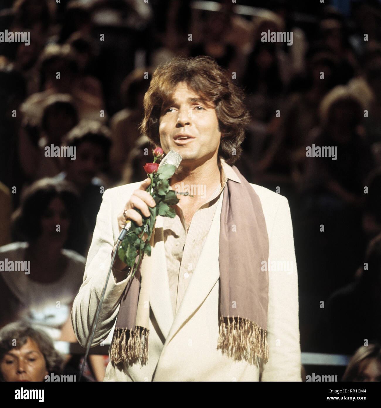 CHRIS ROBERTS bei einem Auftritt in den 1970er Jahren. / Überschrift: Chris Roberts Stock Photo
