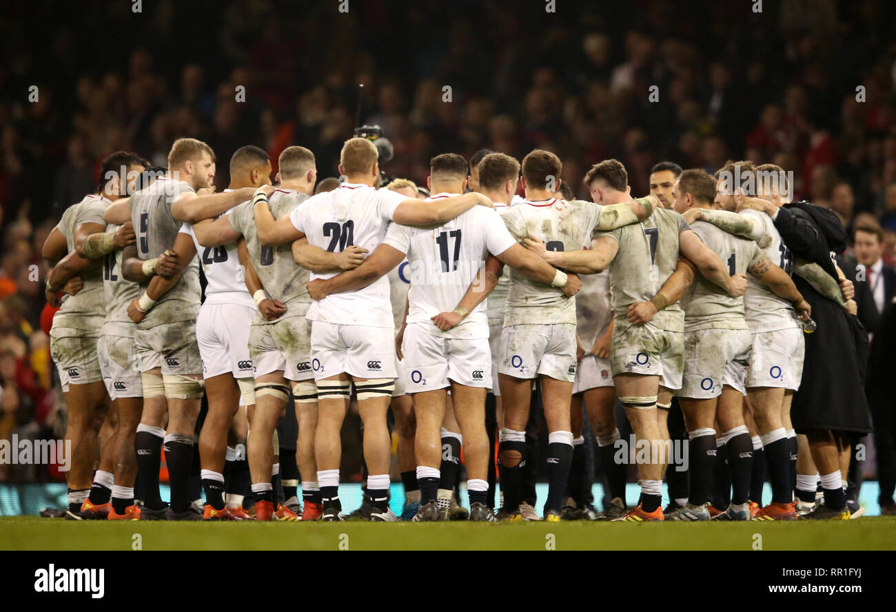England players huddle up after the final whistle during the Guinness ...