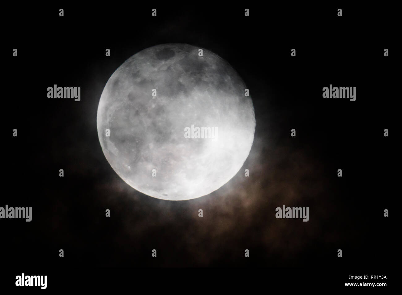 Snow Full Moon Rising Full of snow hi-res stock photography and images - Alamy
