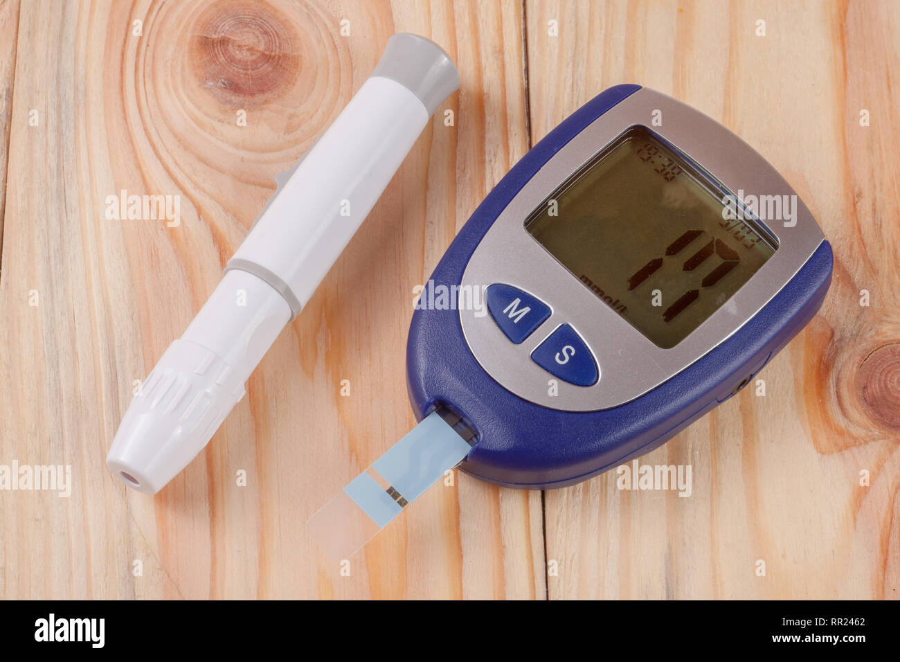 Blood glucose meter hi-res stock photography and images - Alamy
