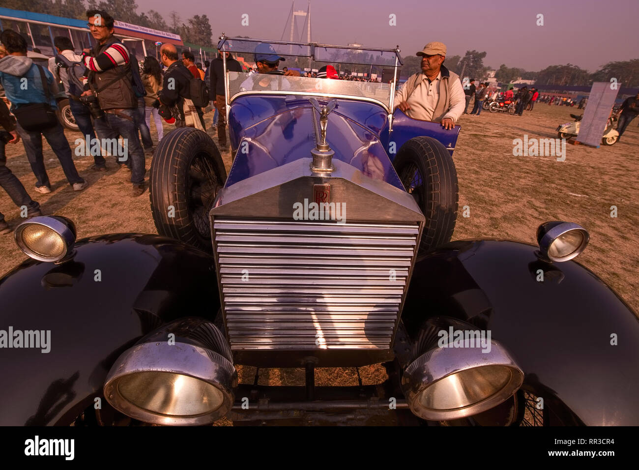 Vintage car,in Rallyin,black,blue,vintage,car lovers,throng,Kolkata