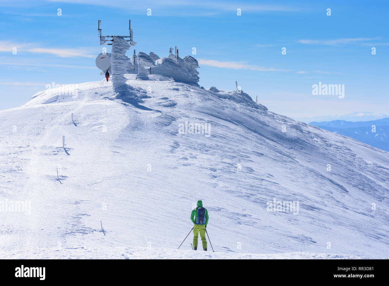Puchberg am Schneeberg: mountain Schneeberg, summit Klosterwappen, snow covered radar station, ski tour tourer in Wiener Alpen, Alps, Niederösterreich Stock Photo