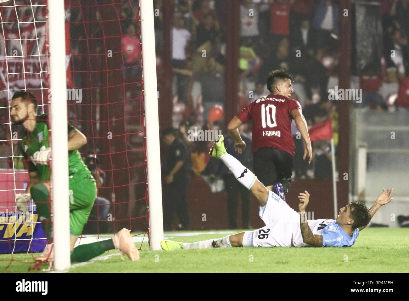 Buenos Aires, Argentina. 23rd February, 2019. : Fernando Gaibor shoots and scores during the derby between Independiente and Racing for Superliga Argentina, this saturday on Libertadores de América Stadium on Buenos Aires, Argentina. ( Credit: Néstor J. Beremblum/Alamy Live News Stock Photo