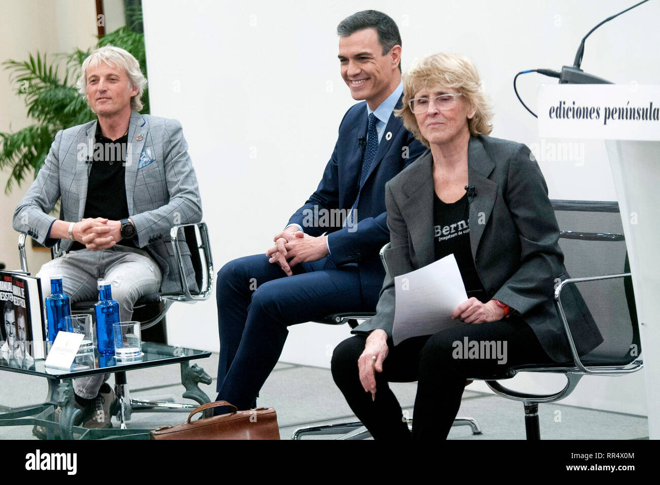 Madrid, Spanien. 21st Feb, 2019. Pedro Sanchez with Jesus Calleja and  Mercedes Mila at the presentation of his book 'Manual de resistencia' at  Instituto Cervantes. Madrid, 21.02.2019 | usage worldwide Credit: dpa/Alamy