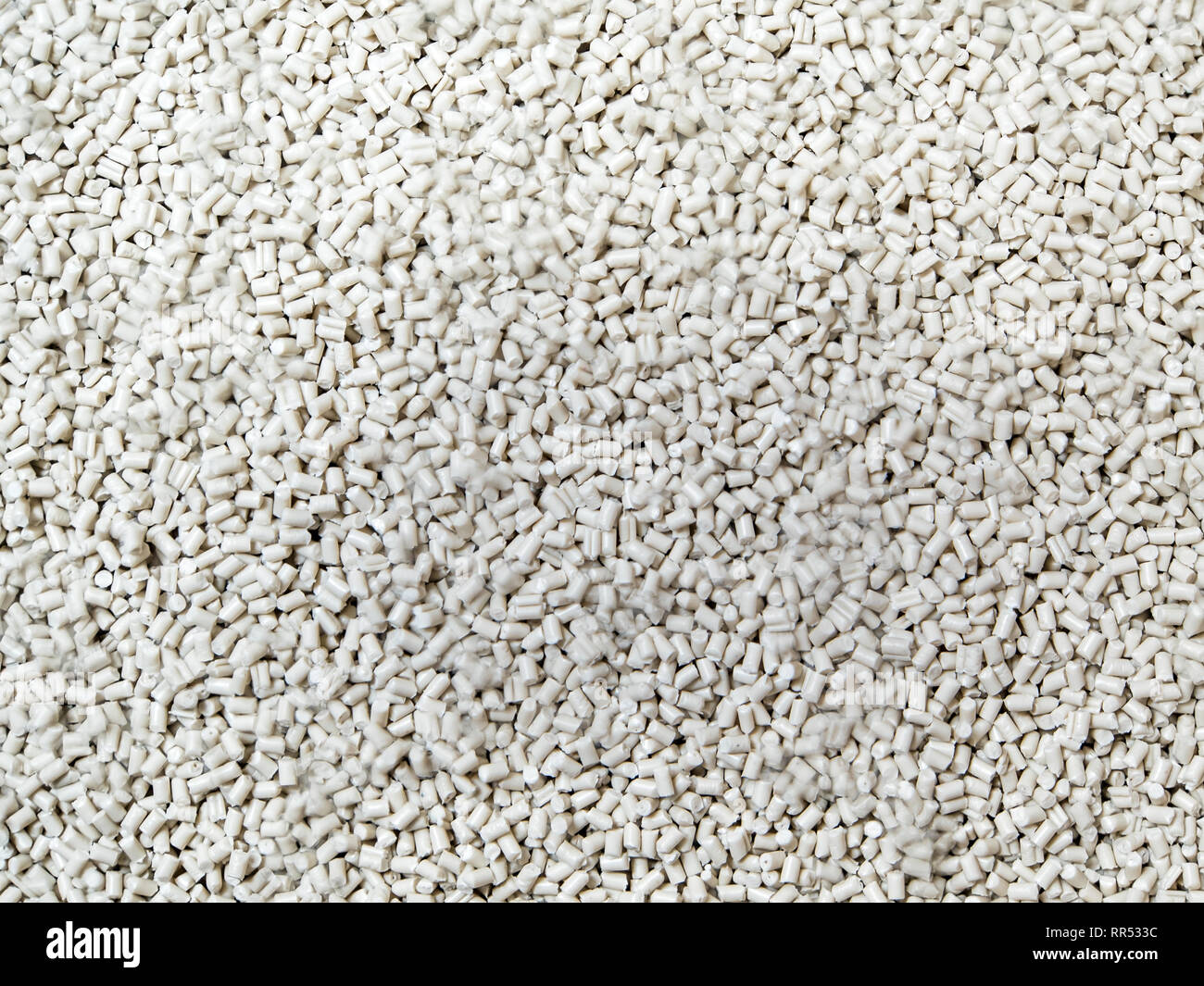 White plastic pellets remelt and extrusion by recycle remelt plastic