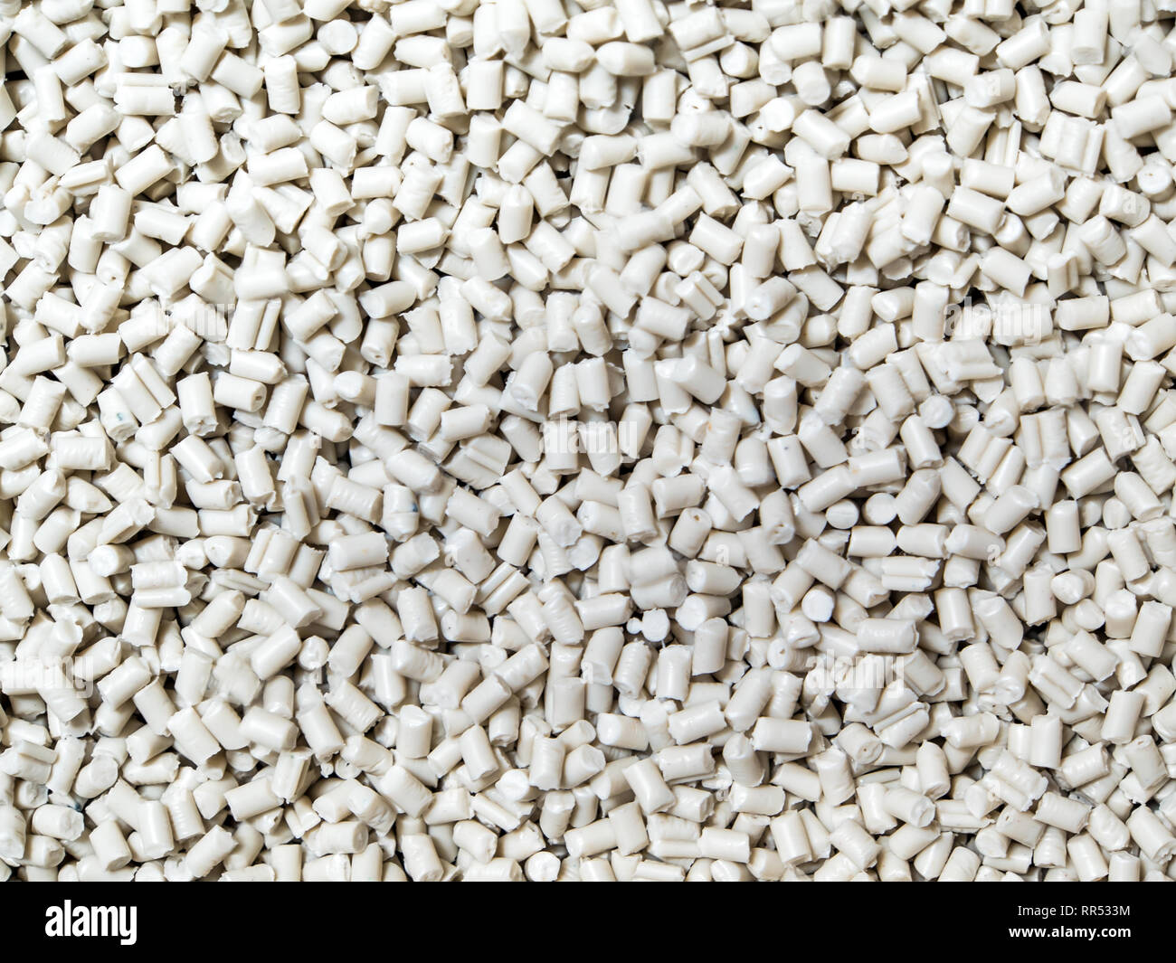 White plastic pellets remelt and extrusion by recycle remelt plastic