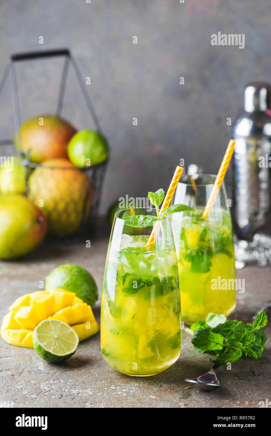 Mango mint mojito cocktail Stock Photo Alamy