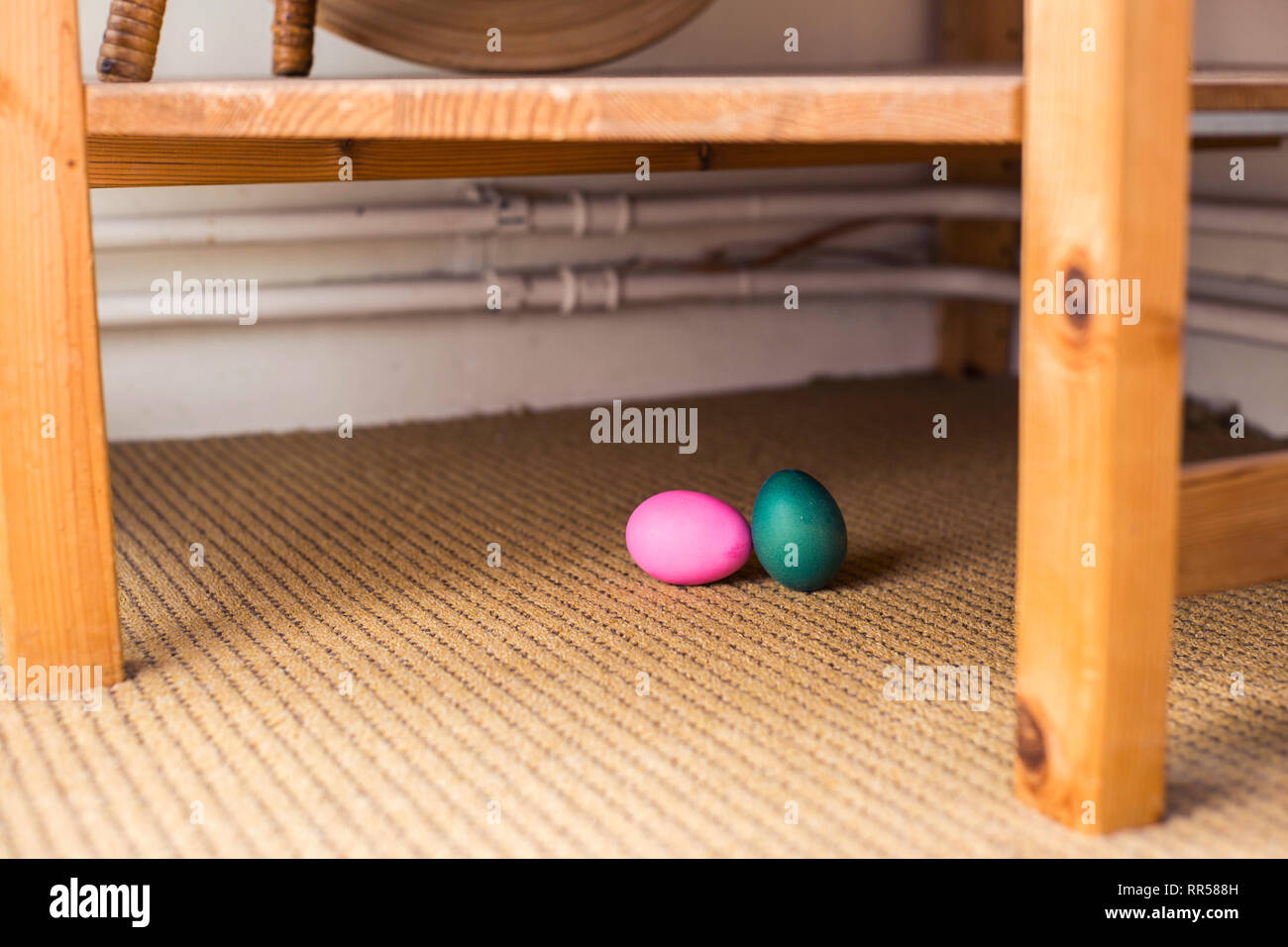 inside easter egg hunt games