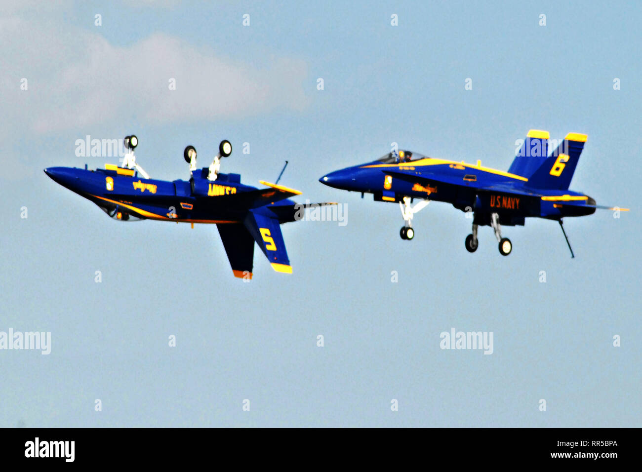 2 US NAVY BLUE ANGLES Aircraft One Standard and one Inverted Stock Photo