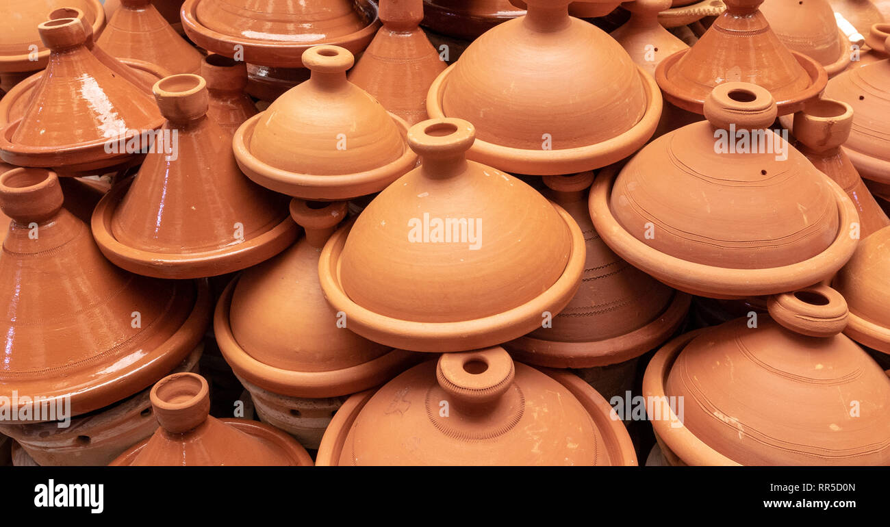 Tagine Pot High Resolution Stock Photography And Images Alamy
