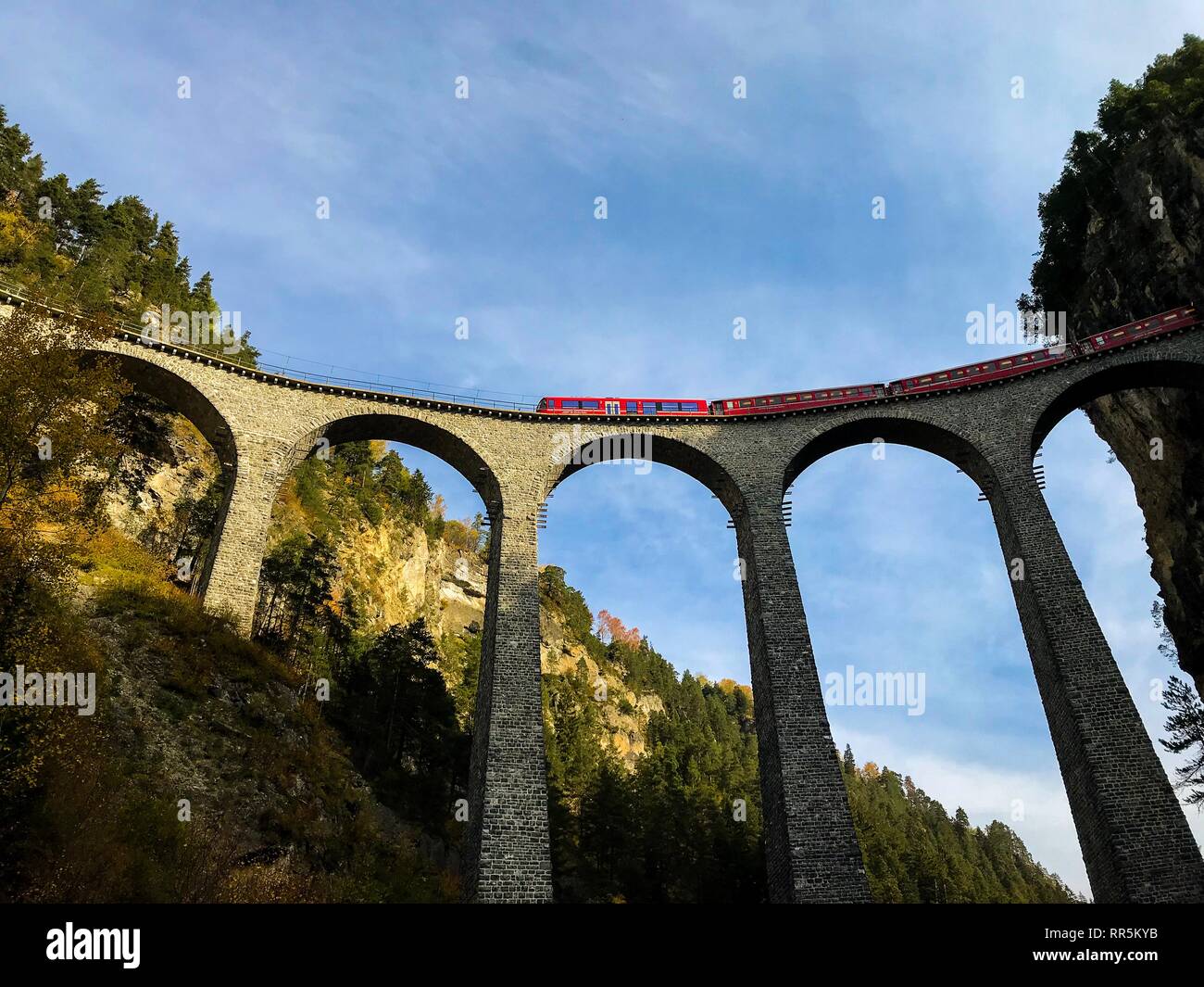 Filisur Landwasser Viaduct, Filisur, Graubunden, Switzerland Stock Photo - Alamy