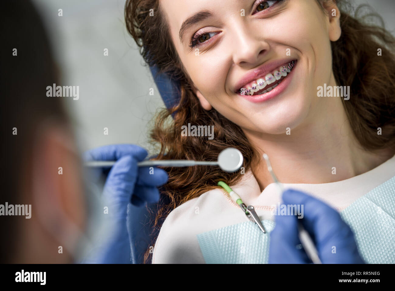 Examination of teeth hires stock photography and images Alamy