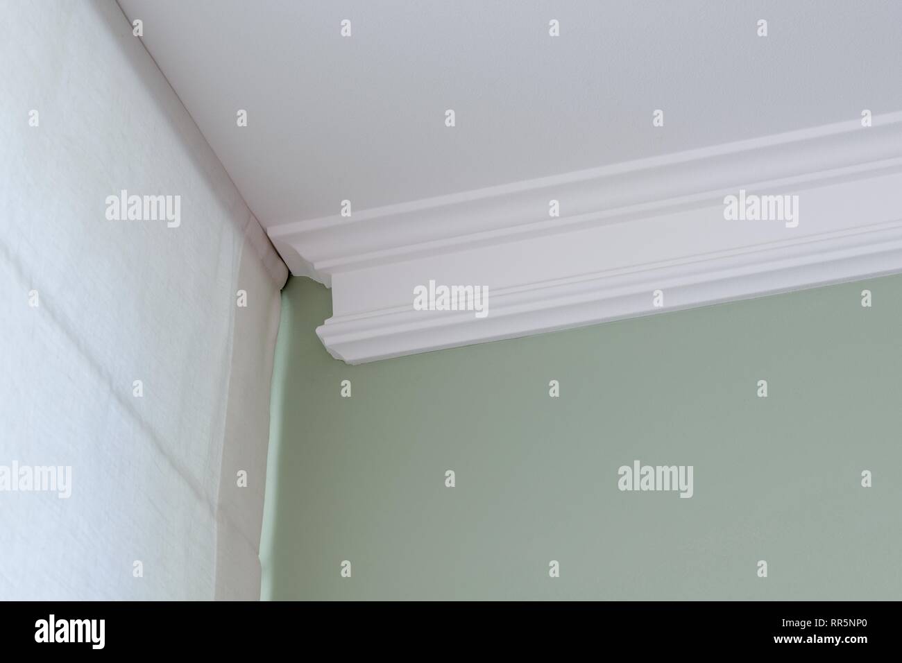 Ceiling moldings in the interior, the detail is the end of the molding