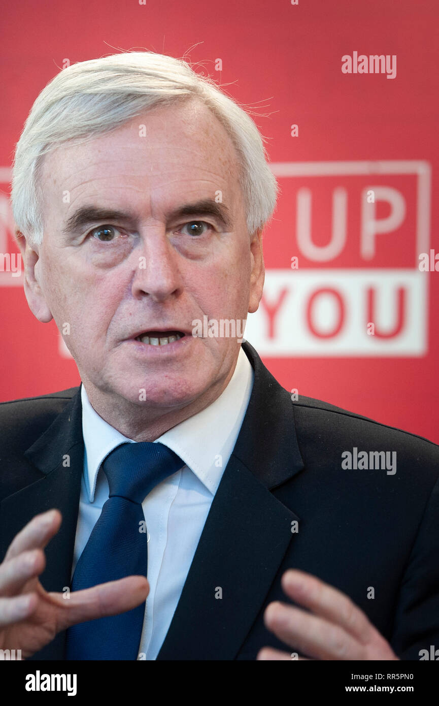 Wedge Group Galvanizing Ltd, Stafford Street, Willenhall, West Midlands, UK. 21st February 2019. John McDonnell MP, Labour’s Shadow Chancellor, takes  Stock Photo