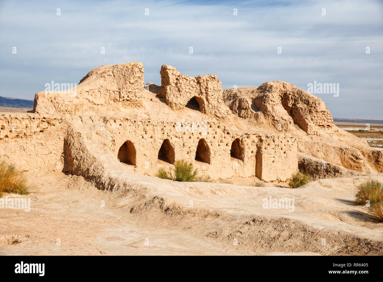 Ruins of the Toprak-Kala fortress of ancient Khorezm in Kyzylkum desert,  Uzbekistan Stock Photo - Alamy