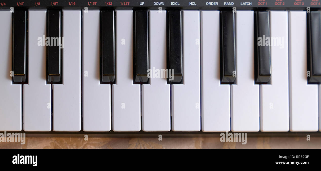 Page 2 Piano Cut Out High Resolution Stock Photography And Images Alamy