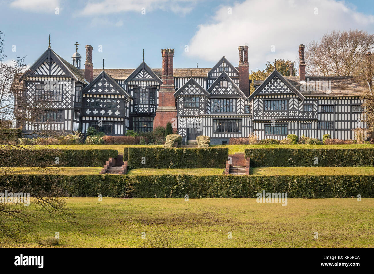 Manor house hi-res stock photography and images - Alamy