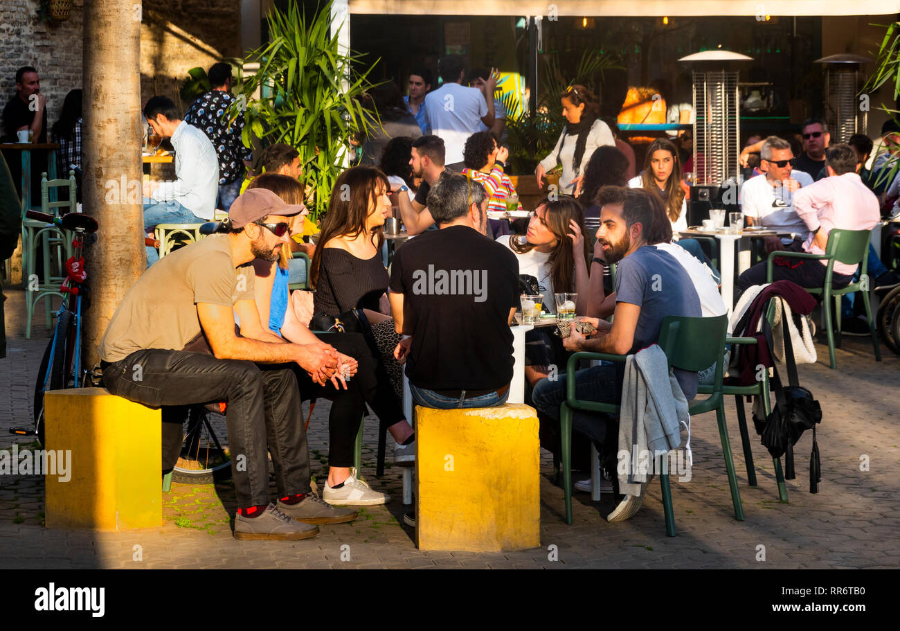 Cafe with alfresco tables hi-res stock photography and images - Alamy
