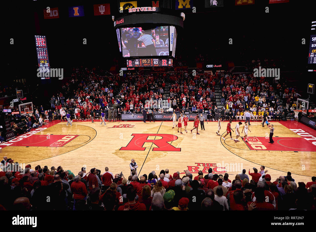 Piscataway, New Jersey, USA. 24th Feb, 2019. General view of the NCAA basketball game with 5.2 seconds on the clock in the second half with Rutgers leading against the Minnesota Gophers at Rutgers Athletic Center in Piscataway, New Jersey. Rutgers defeated Minnesota 68-64. Duncan Williams CSM/Alamy Live News Stock Photo