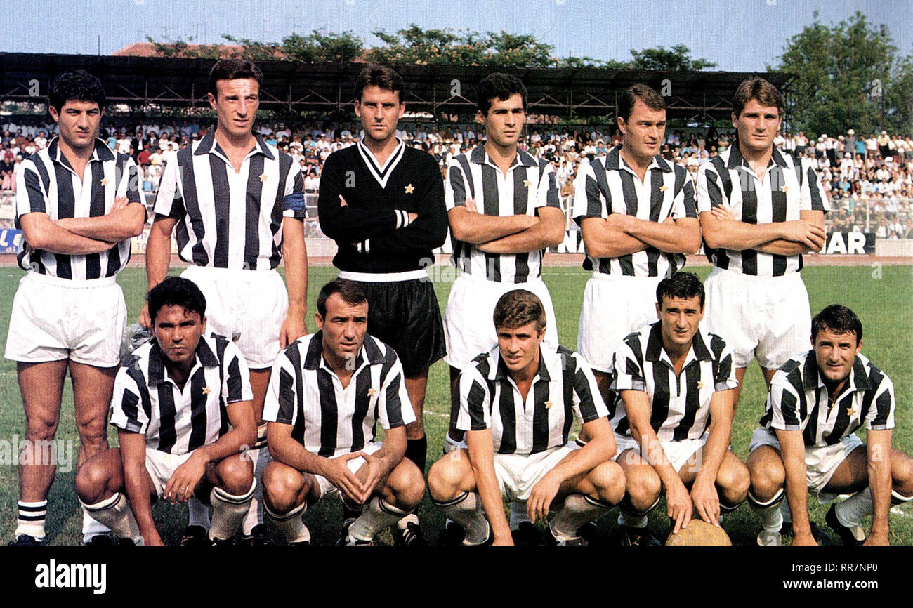 File:Juventus FC 1970-71.jpg - Wikimedia Commons