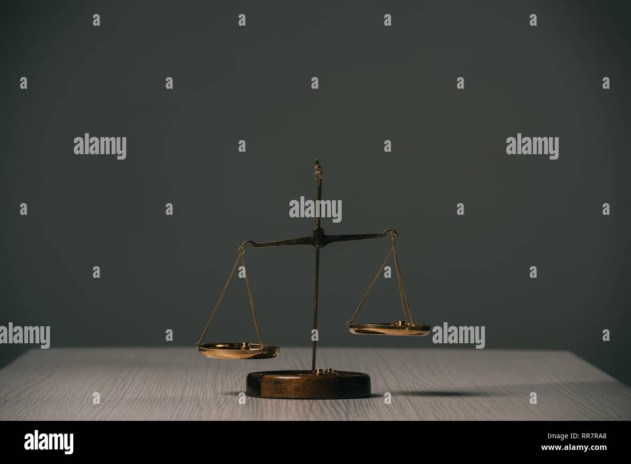 Scales of justice hi-res stock photography and images - Alamy