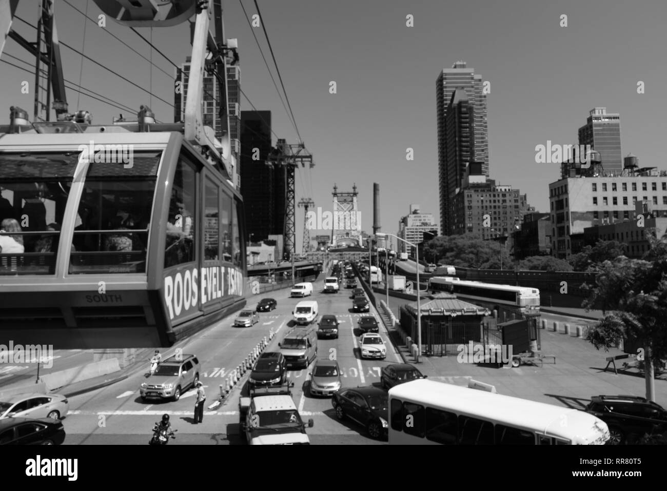 new york city - roosevelt sky tram black & white Stock Photo