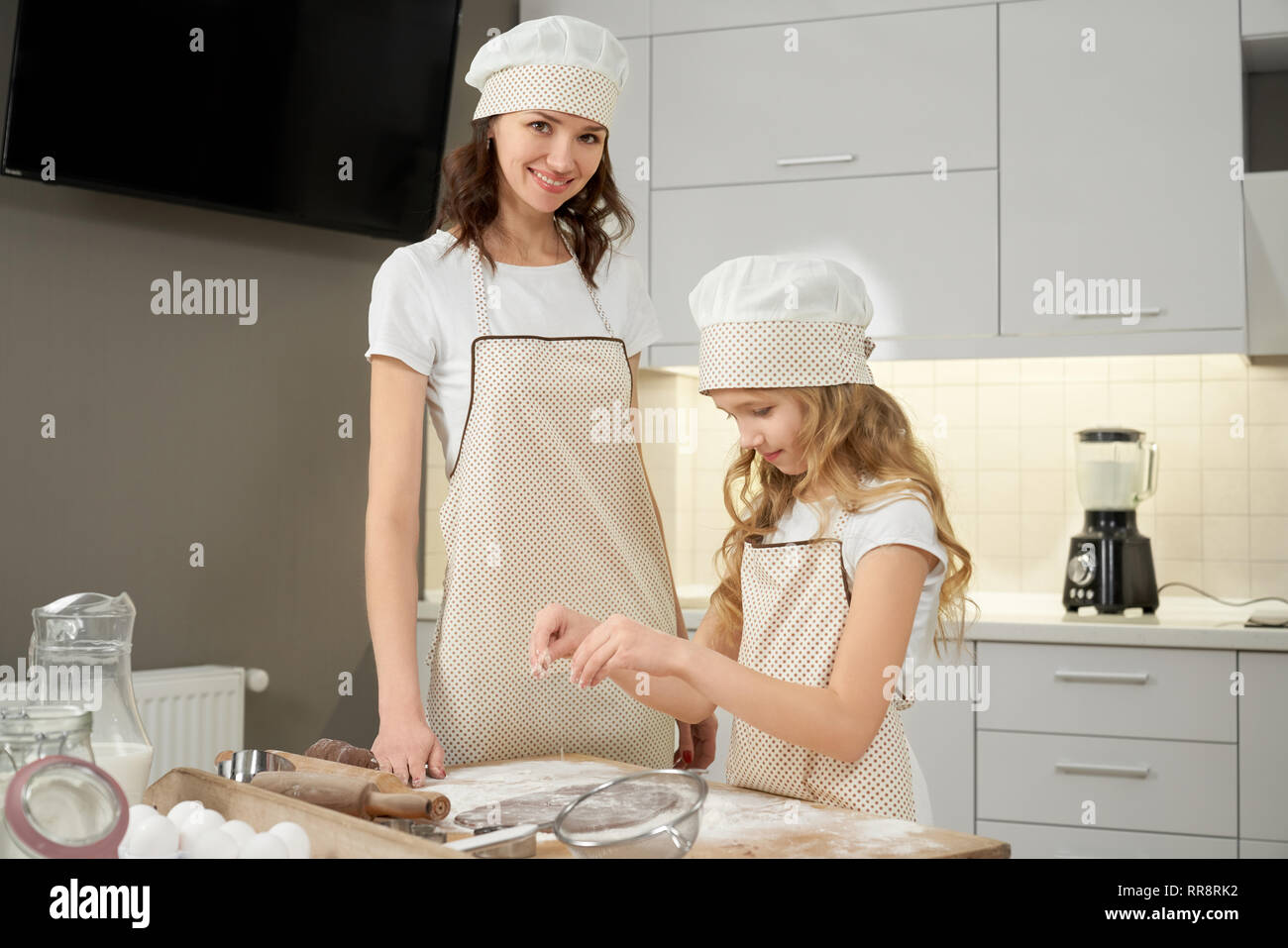 pretty cooking aprons