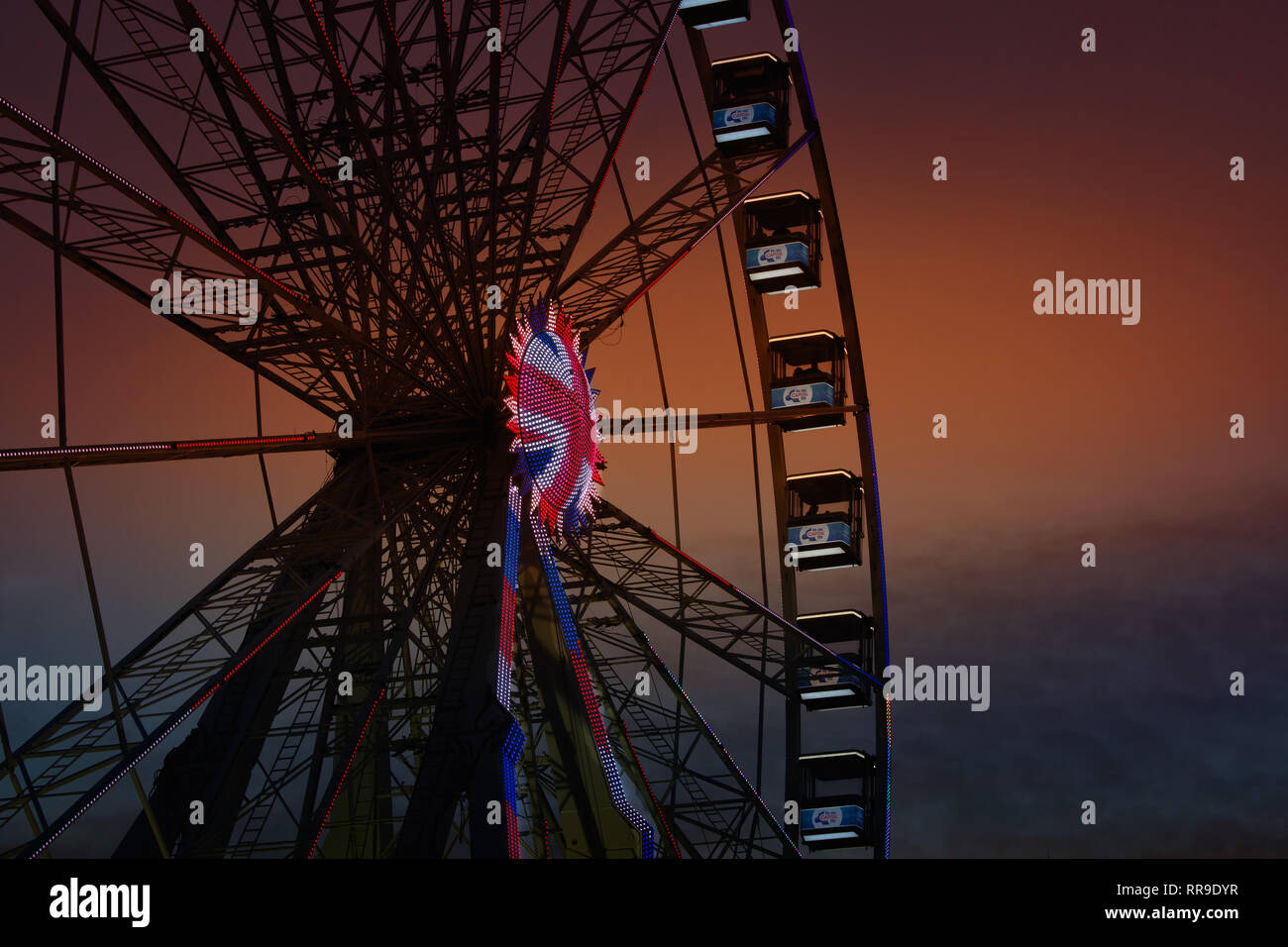 Observation Wheel at Sunset in Nottingham Old Market Square, England, UK, Europe Stock Photo
