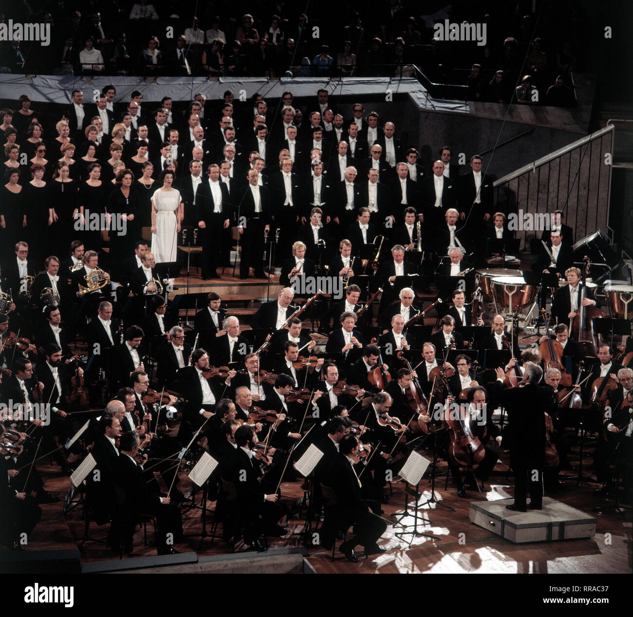 Herbert von karajan hi-res stock photography and images - Alamy