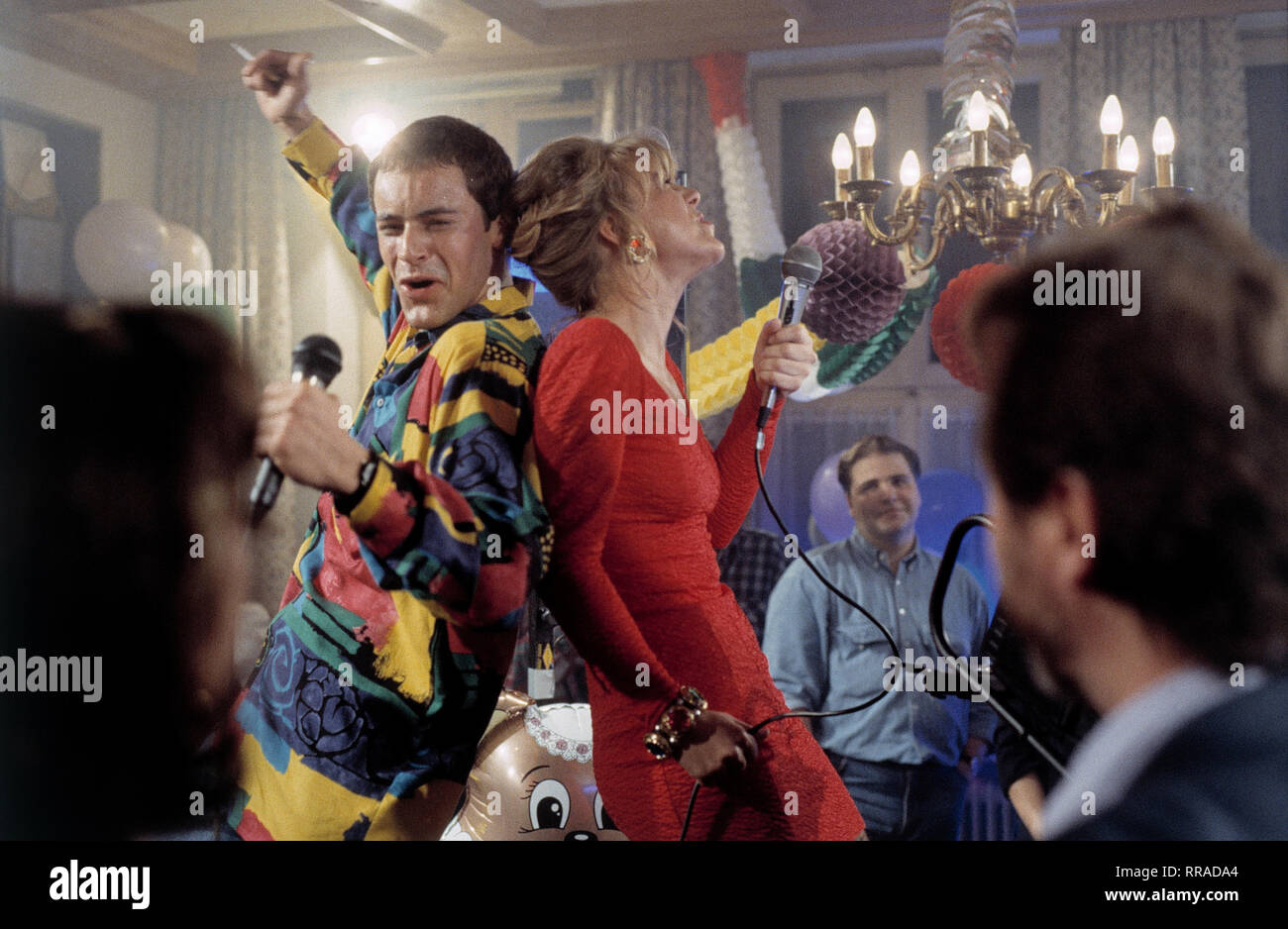 GEDEON BURKHARDT (Philip Steger), HEIKE GOOSMANN (Sandra Roller) EM / Film, Fernsehen, Kriminalfilm, Serie, 90er / Überschrift: SOKO 5113 / Deutschland 1996 Stock Photo