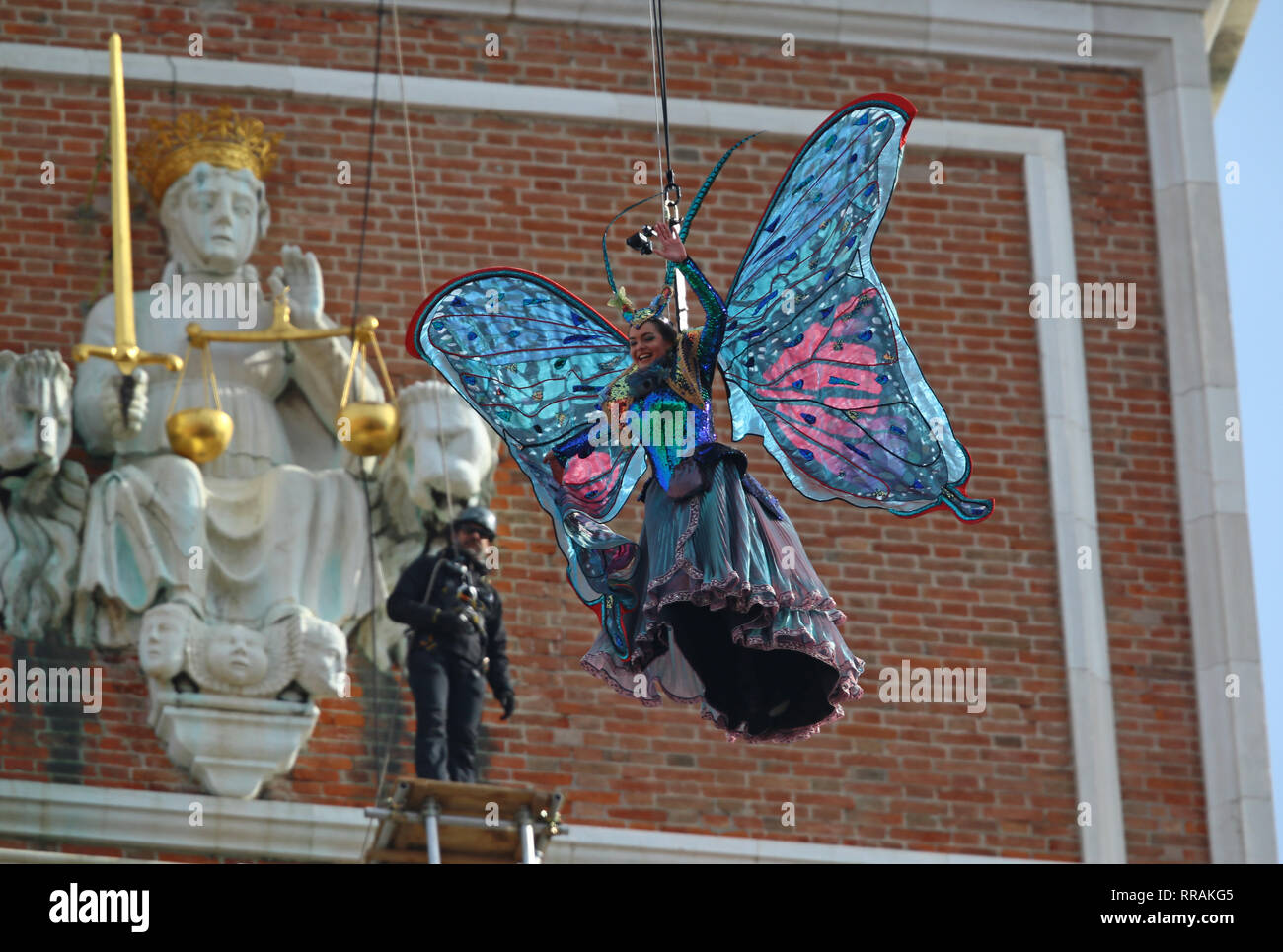 The exciting flight of the Angel of Carnival officially opens the Carnival celebrations in Piazza San Marco. Welcomed in the crowded parterre by the groups of historical reenactments in costume, it will melt the tension of the svolo in the embrace of the Doge and the audience, electrified by the spectacular show that always celebrates, even on national and international networks, the Venice Carnival. As usual, it will be the Maria winner of the 2018 Erika Chia Carnival to take on the role of the new Angel of the 2019 edition. Il Volo dell'Angelo will be preceded this year by the Flight of the  Stock Photo