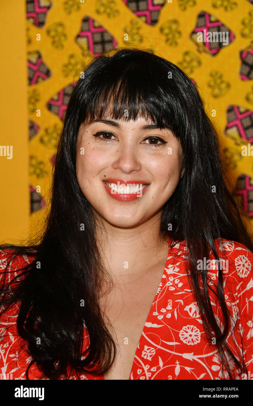 https://c8.alamy.com/comp/RRAPEA/london-uk-25th-feb-2019-melissa-hemsley-chefs-and-influencers-mark-launch-of-hot-chocolate-salon-hidden-behind-a-secret-door-in-rosines-newsagents-in-shoreditch-which-opens-to-mark-the-start-of-fairtrade-fortnight-and-in-support-of-the-fairtrade-foundations-she-deserves-campaign-hemsley-ward-and-hunt-have-created-the-beverages-on-sale-with-each-drink-named-after-a-real-cocoa-farmer-from-cote-divoire-credit-nils-jorgensenalamy-live-news-RRAPEA.jpg