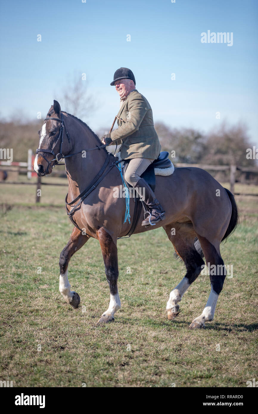 Leicester, England, 25th, February, 2019. The Quorn Hunt sets off from