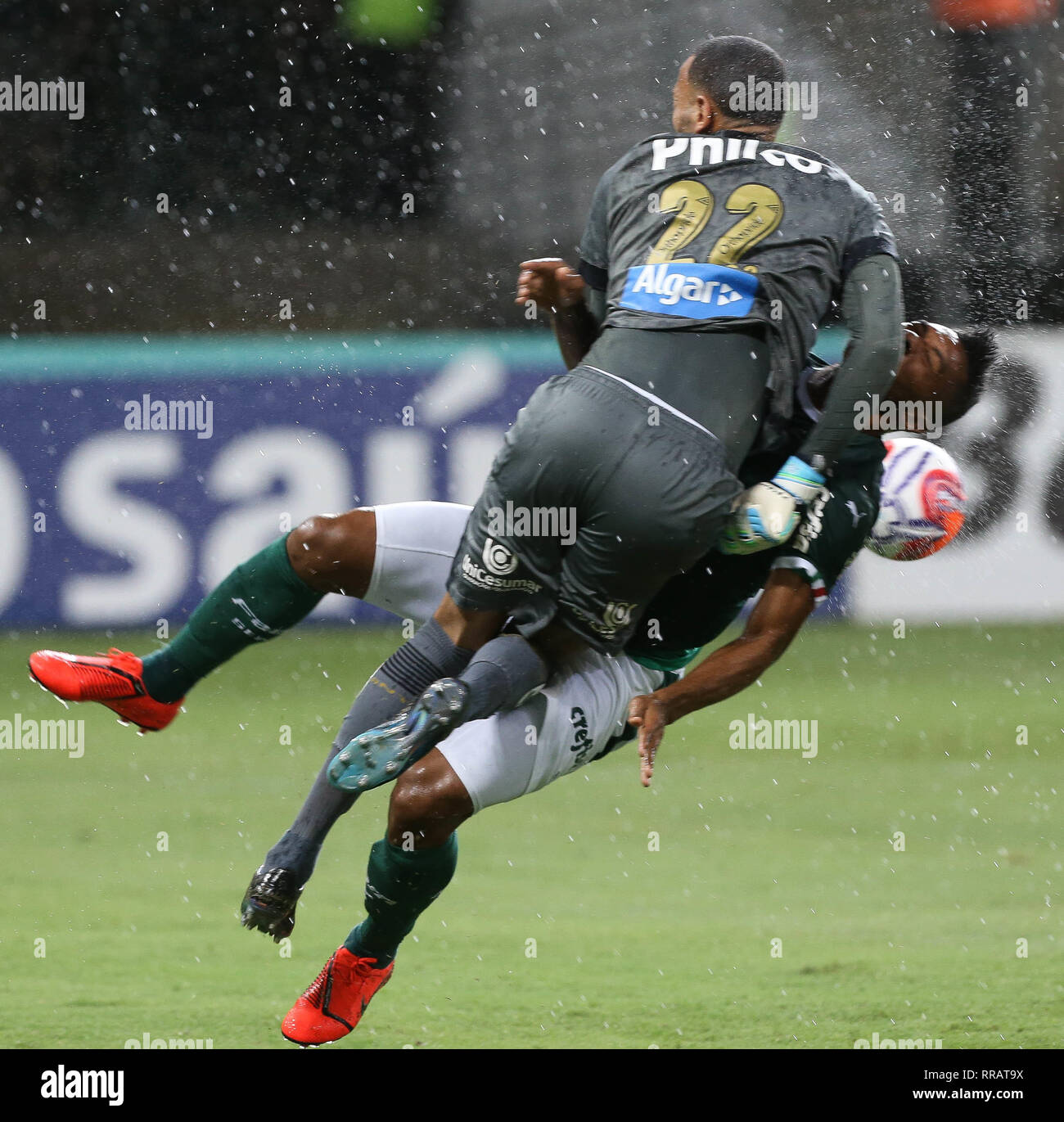 SP - Sao Paulo - 12/21/2022 - FINAL PAULISTA FEMALE 2022, PALMEIRAS X  SANTOS - Santos players lament