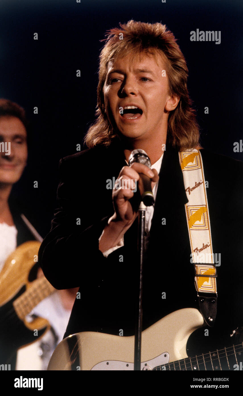 Rock singer CHRIS NORMAN with Background singer (1989
