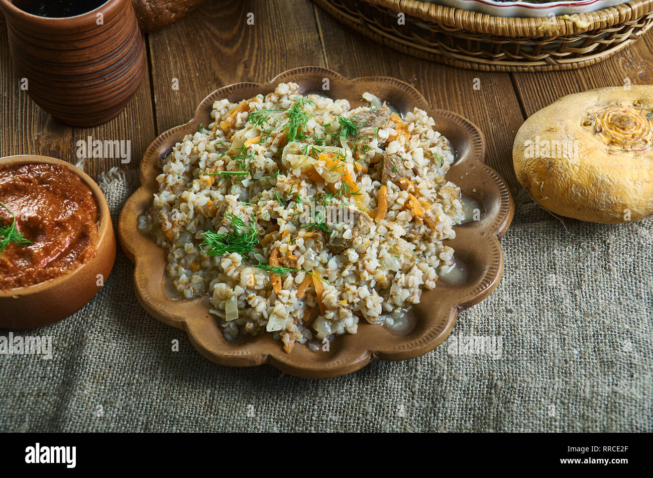 kasha po kupecheski Buckwheat porridge vegetables und beef, Russian