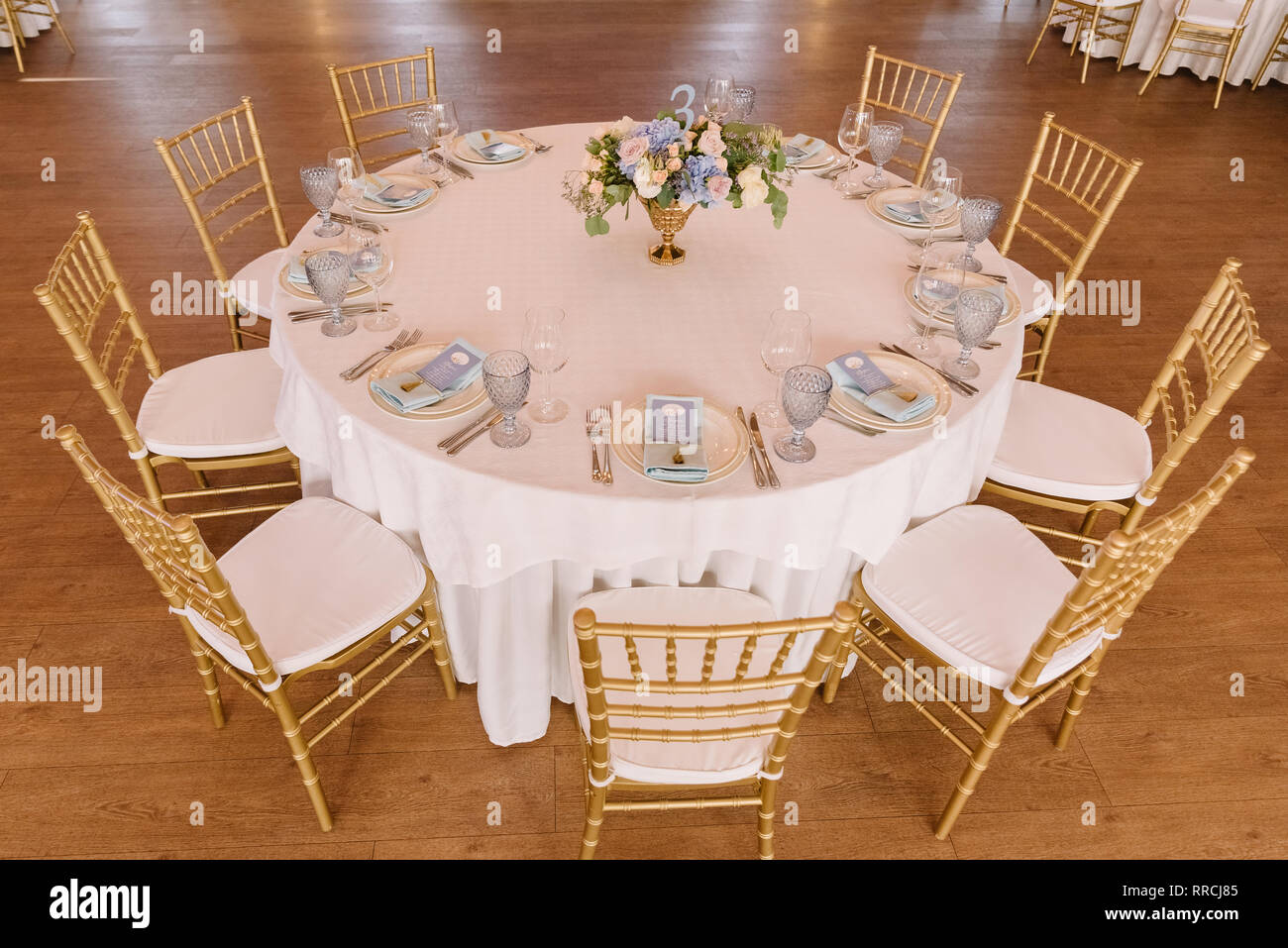 Festive Lunch At Restaurant A Wedding Table For Guests Round Banquet Table Stock Photo Alamy