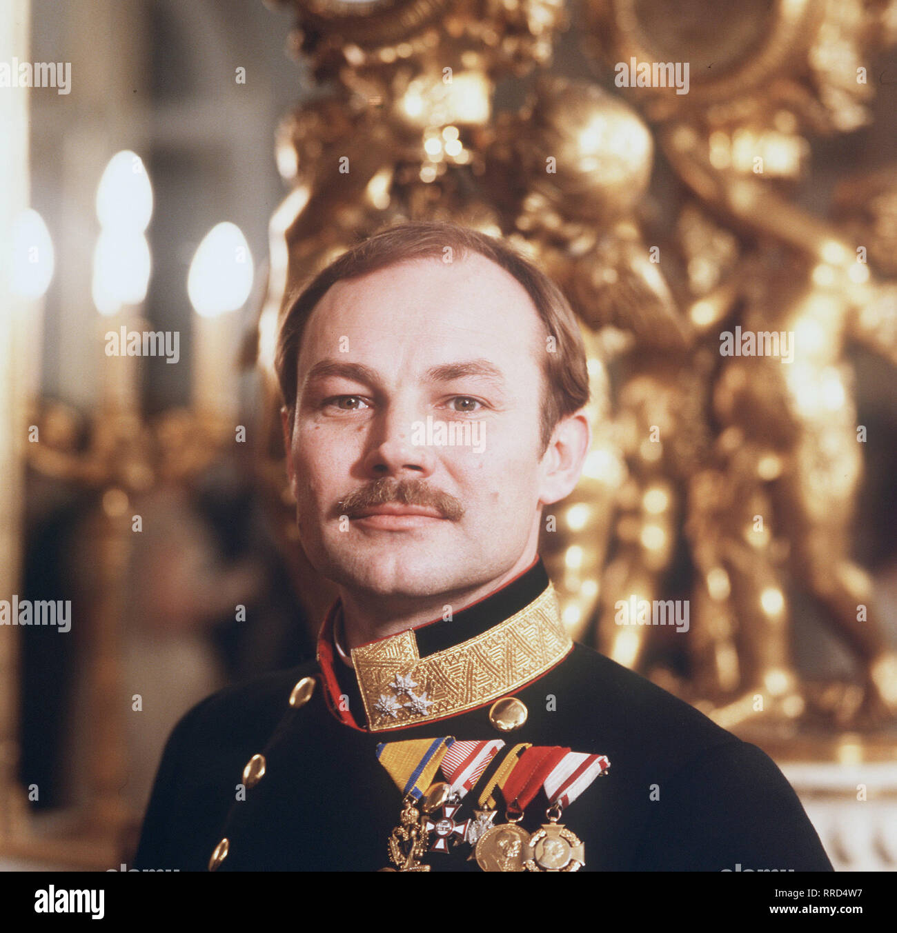 OBERST REDL / Alfred Redl (KLAUS MARIA BRANDAUER) macht in der Donaumonarchie Karriere und wird Chef des Geheimdienstes. Als das Kaiserreich zerfällt wird er Opfer einer Intrige des Thronfolgers ... / 32468 / , 08DFAOberst1 / Überschrift: OBERST REDL / HUN/AUT/BRD 1984 Stock Photo