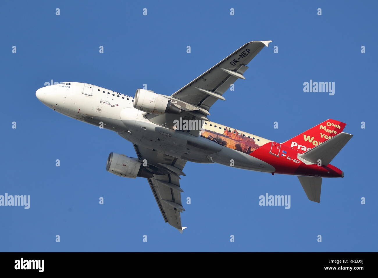 Csa czech airlines airbus a319 in prague hi-res stock photography