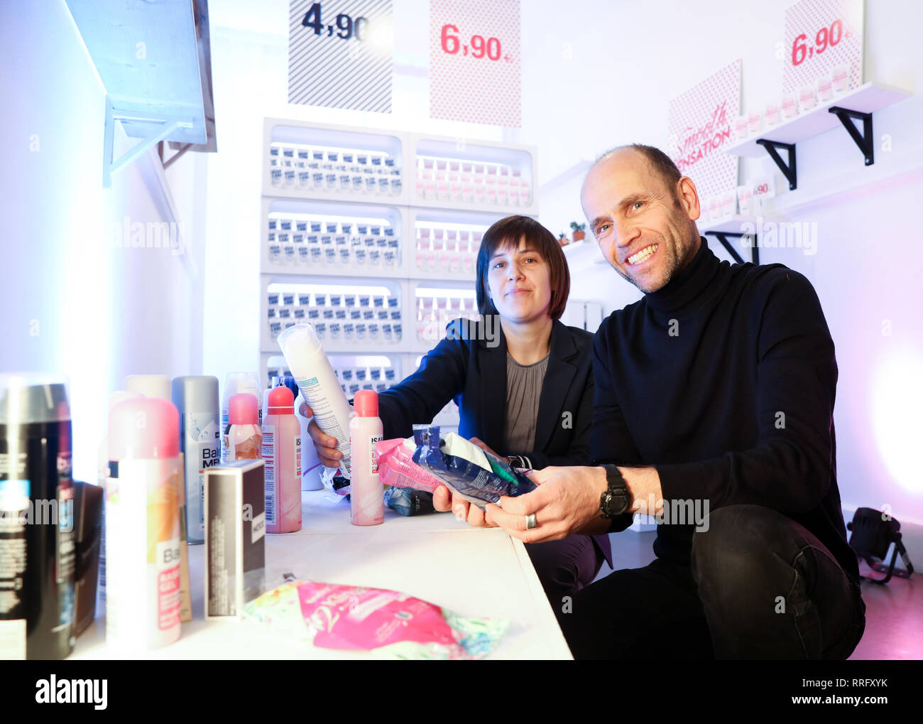 Hamburg Germany 26th Feb 19 Susanne Lehmann And Armin Valet R From Verbraucherzentrale Hamburg Will Be Showing Commercially Available Care Products For Men And Women At A Press Event Organised By Verbraucherzentrale
