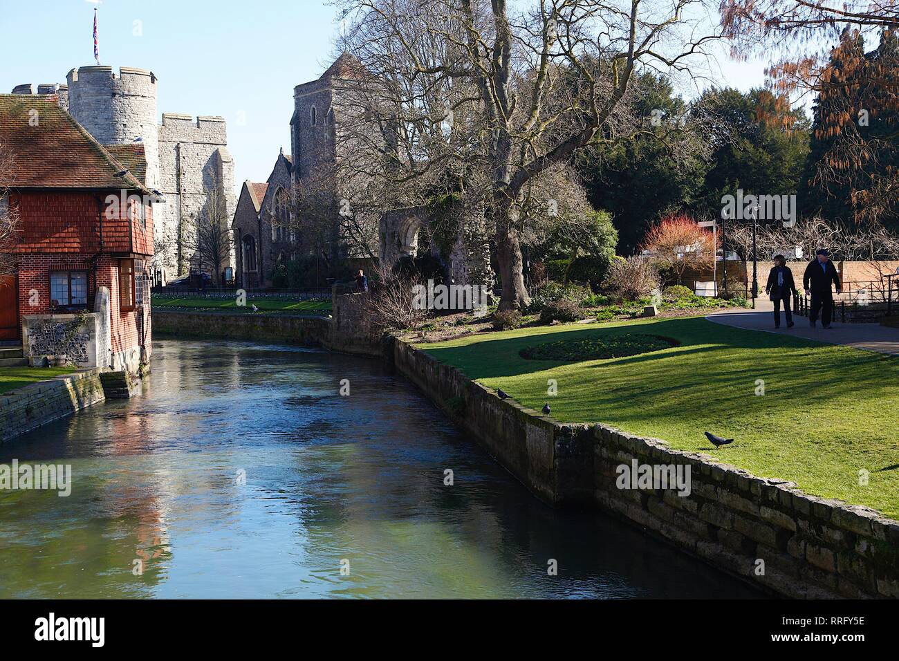 Canterbury, Kent, UK. 26 Feb, 2019. UK Weather Blue skies and sunny