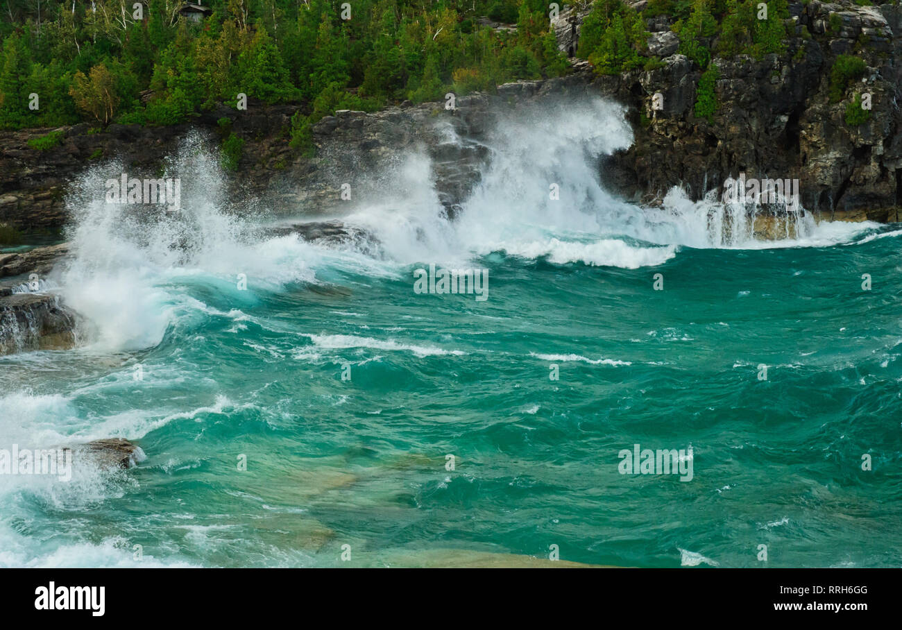 Great Lakes gales force storms and waves on Georgian Bay, Lake Huron, Bruce Peninsula, Canada Stock Photo