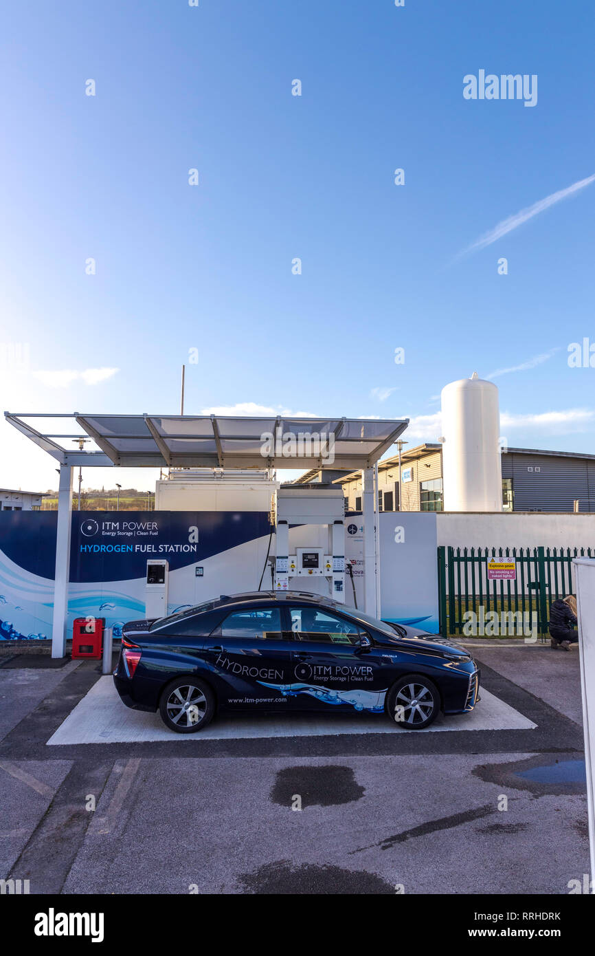 Hydrogen gas filling station with hydrogen car Stock Photo