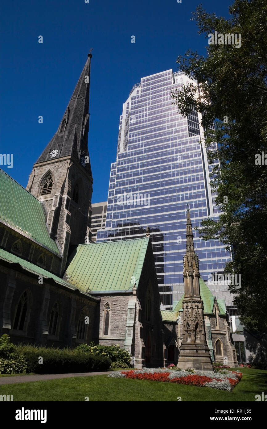 Christ Church Cathedral and Promenades de la Cathedrale office tower, Montreal, Quebec, Canada Stock Photo