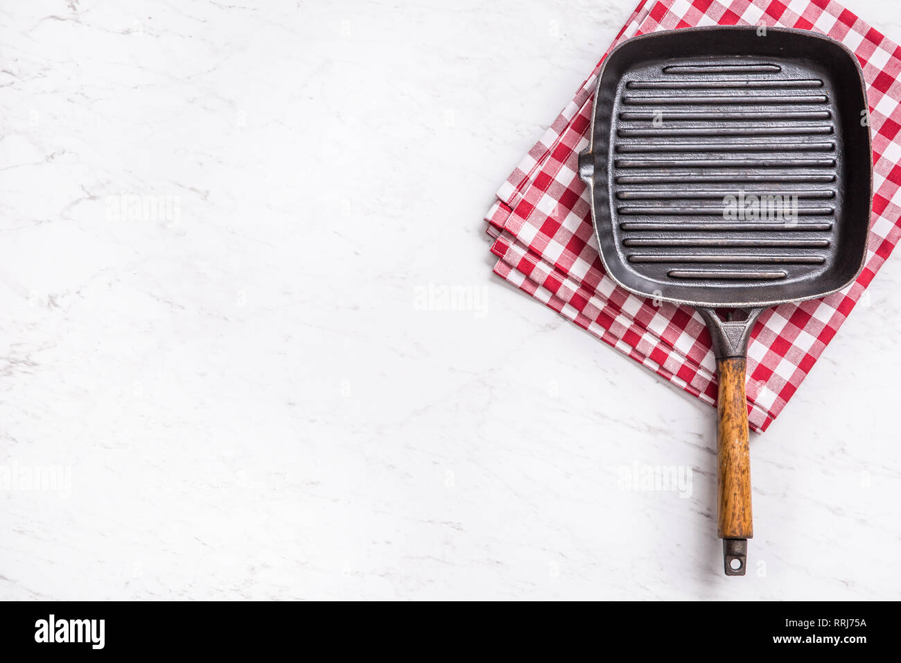 Empty grill hi-res stock photography and images - Alamy