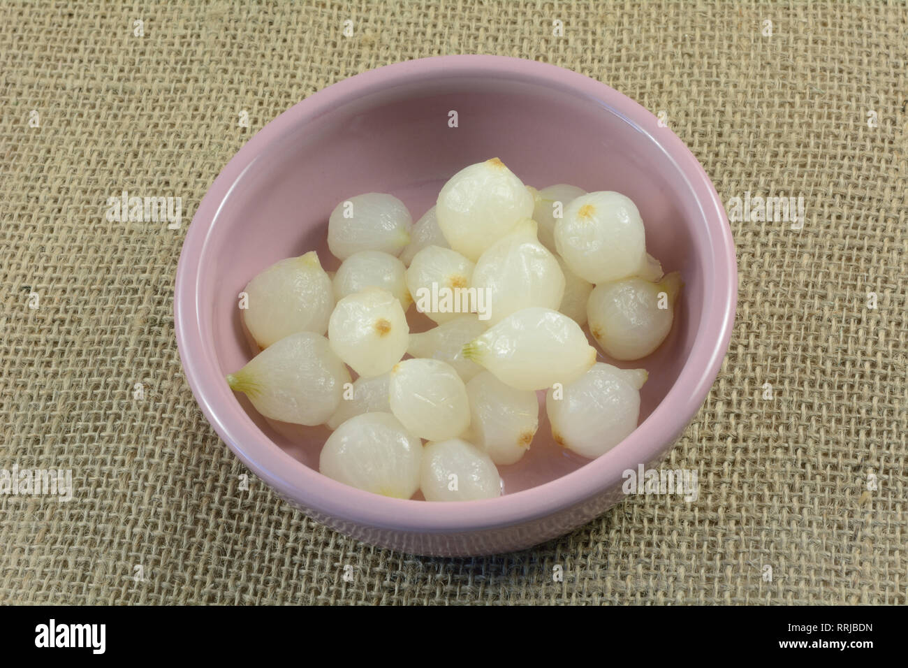 Pearl onions hi-res stock photography and images - Alamy