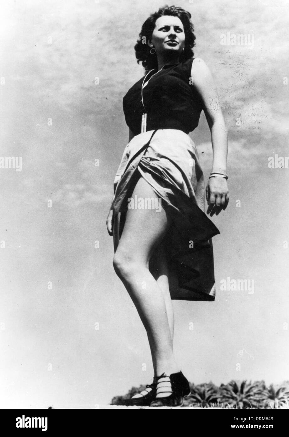 Loren, Sophia, * 20.9.1934, Italian actress, full length, at screen test, Cinecitta, early 1950s, Additional-Rights-Clearance-Info-Not-Available Stock Photo