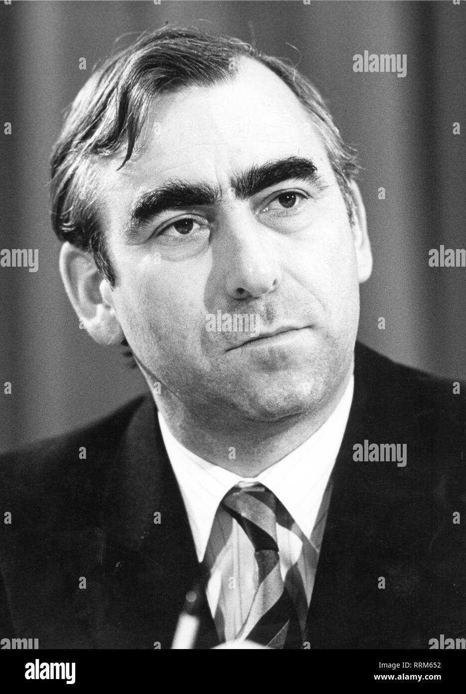 Waigel, Theodor 'Theo', * 22.4.1939, German politician (Christian Social Union), portrait, 1985, Additional-Rights-Clearance-Info-Not-Available Stock Photo