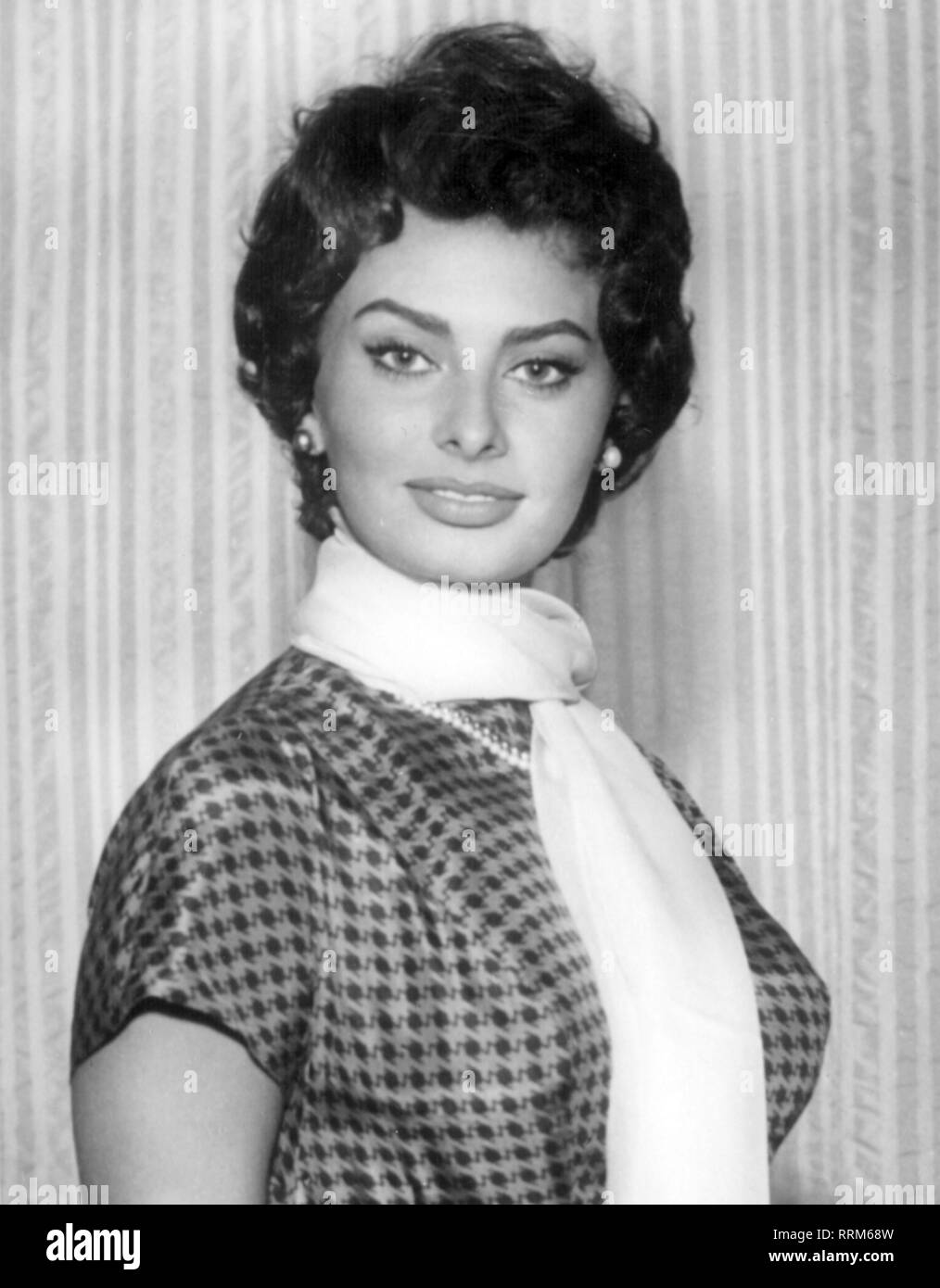 Loren, Sophia, * 20.9.1934, Italian actress, portrait, 1950s, Additional-Rights-Clearance-Info-Not-Available Stock Photo