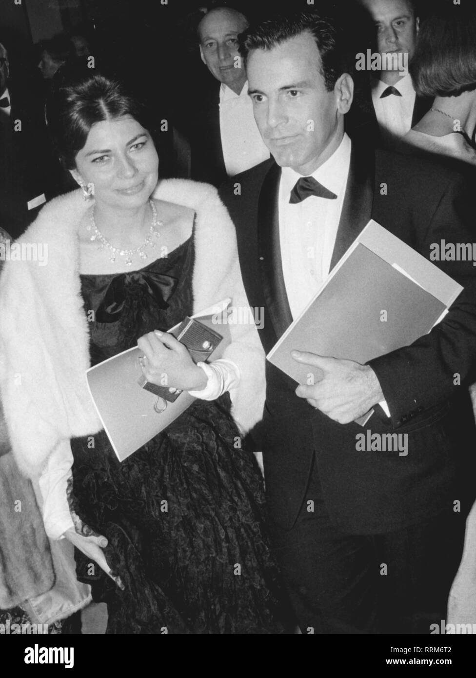 Soraya, 22.6.1932 - 25.10.2001, Empress of Persia 12.2.1951 - 6.4.1958, half length, with actor Maximilian Schell, re-opening of the National Theatre, Munich, 23.11.1963, Additional-Rights-Clearance-Info-Not-Available Stock Photo